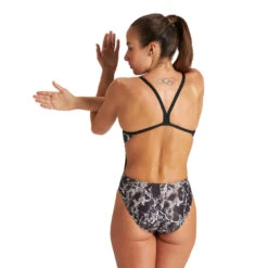 Arena Maillot De Bain Femme Earth Texture Black Multi Challenge Back -Boutique Natation maillot de bain femme earth texture challenge back 2